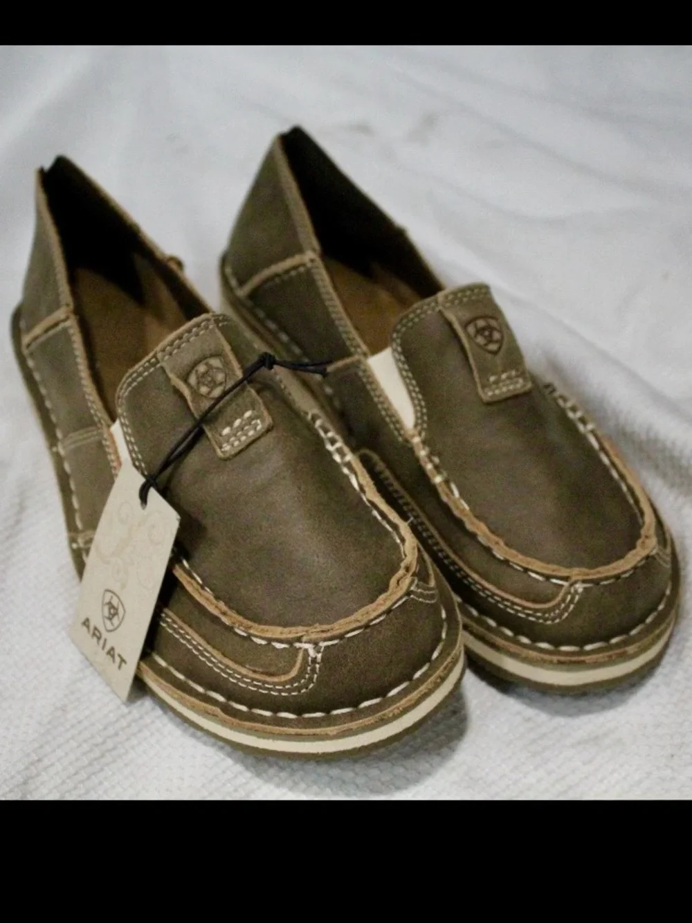 NWT Ariat Leather Women's Cruiser Slip-On Shoes - Brown Bomber,           Size 7